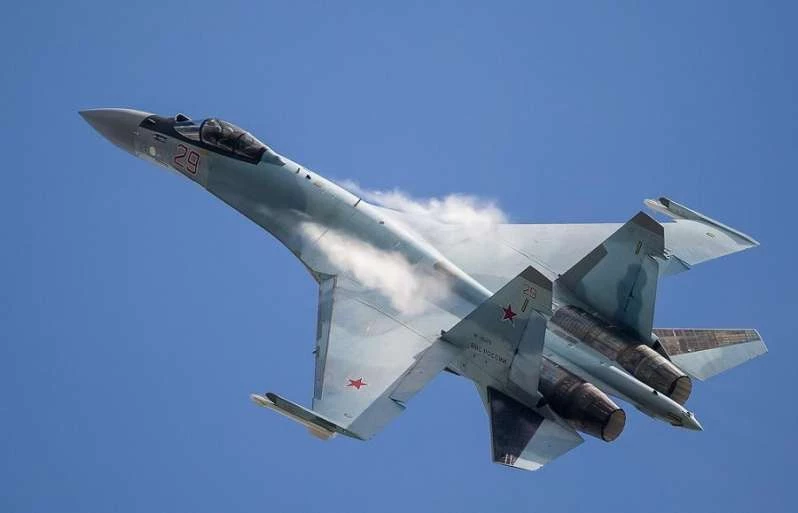 Ασκήσεις και βολές πυραύλων αέρος – αέρος από την ρωσική Πολεμική Αεροπορία (βίντεο)